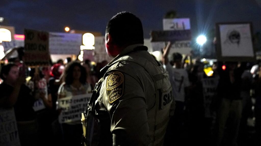 Is the hispanic red wave for trump losing momentum?