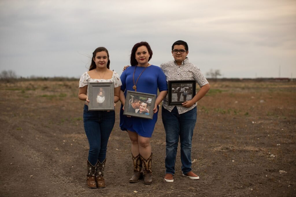 Hispanic Texans Turn to Vaccines to Combat COVID and Save