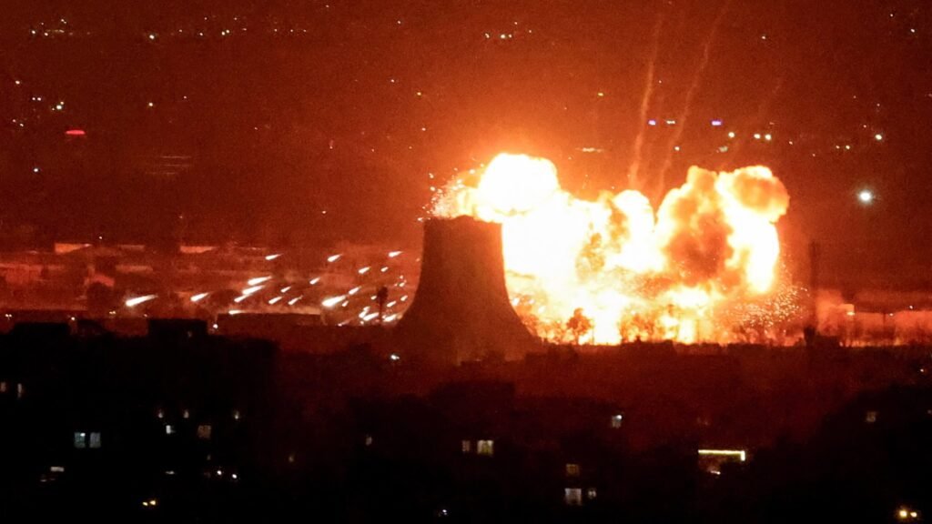 Israel Targets Iranian Oil Facilities in Expanded Offensive