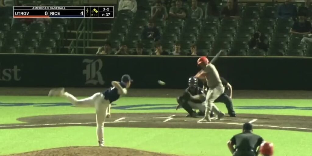 Warren's RBI Double Highlights UTRGV Loss