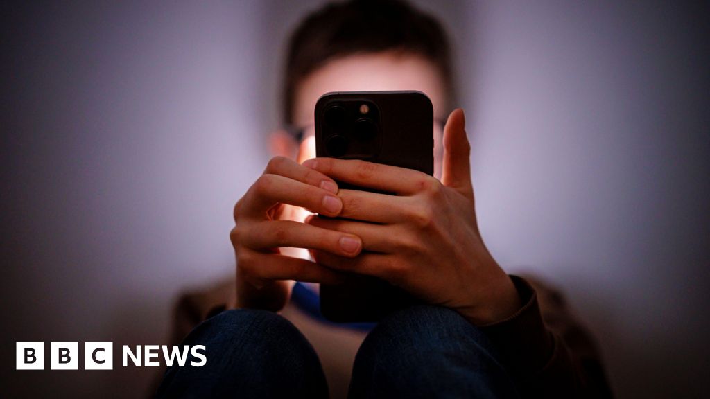 Write a new simple attractive title based on the title from Starmer tells Apple and Google to ban nude images on children's phones – BBC and dont use quote marks Write a new simple attractive title based on the title