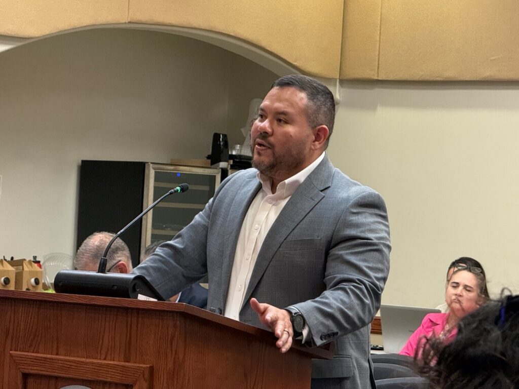 Write a new simple attractive title based on the title from Cardenas: When it comes to fiber optic, the Rio Grande Valley has to think regionally and dont use quote marks Write a new simple attractive title based on the title
